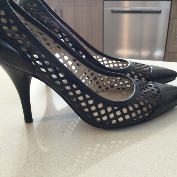 Near New Gorgeous Black Michael Kors High Heels - Picture 3 of 11